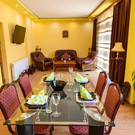 Ferienhaus Dinaya